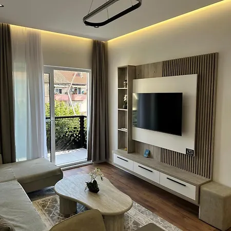Apartment Luxurysuites1 *